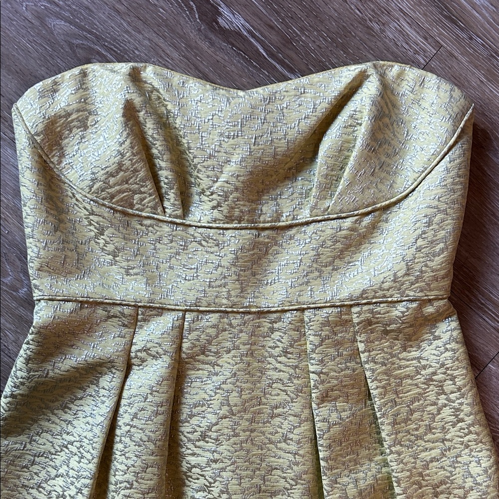 BCBGMaxAzria Strapless brocade cocktail dress - Picture 2 of 12